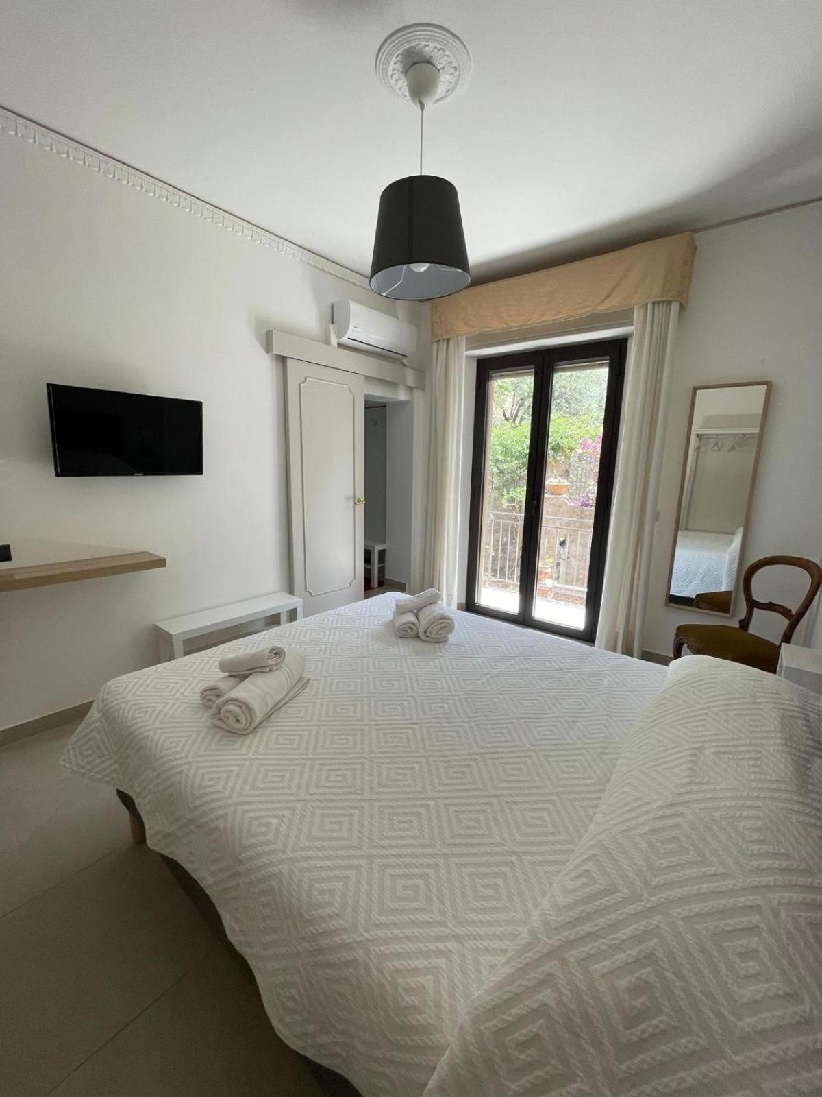 Mira Taormina Rooms Esterno foto